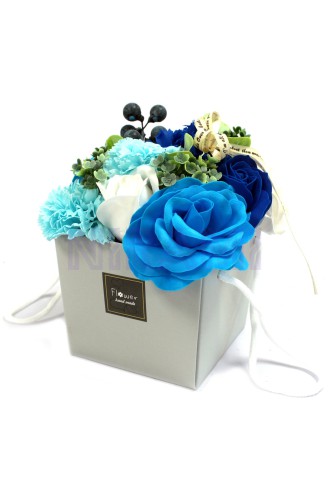 Bouquet Flores Jabón-Rosas Azules y clavel