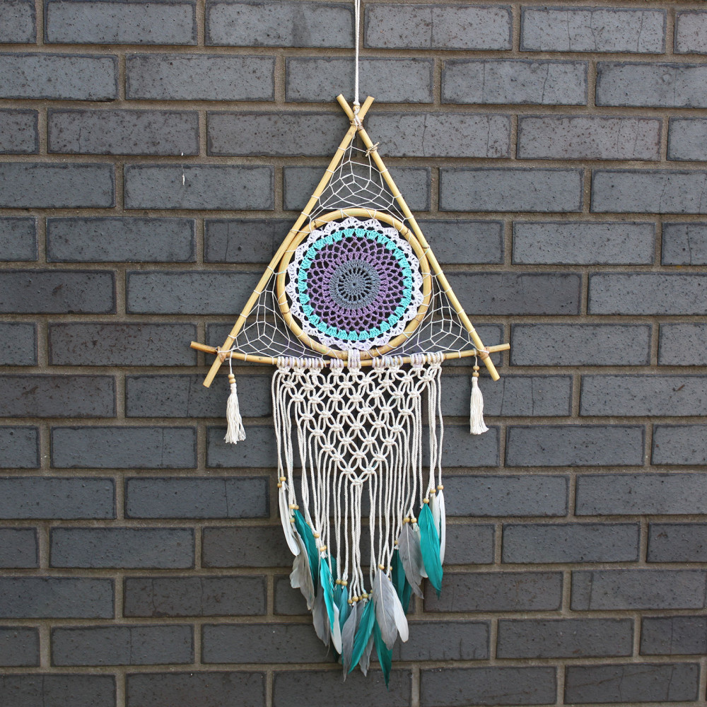 Atrapasueños Protección - Lrg Macrame Piramide Blanco/ Turquesa