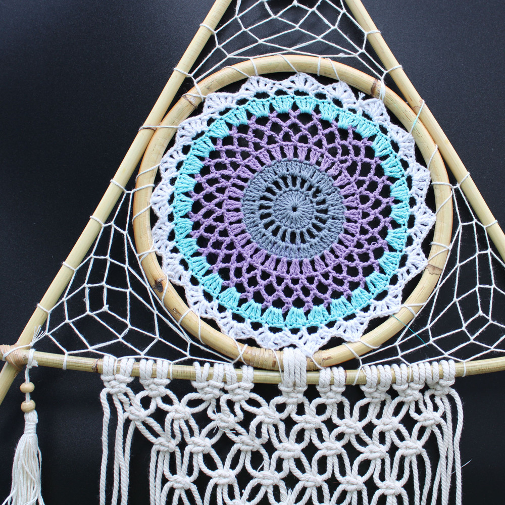 Atrapasueños Protección - Lrg Macrame Piramide Blanco/ Turquesa