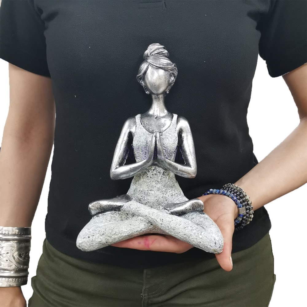Figura Mujer Yoga - Plata y Blanco 24cm