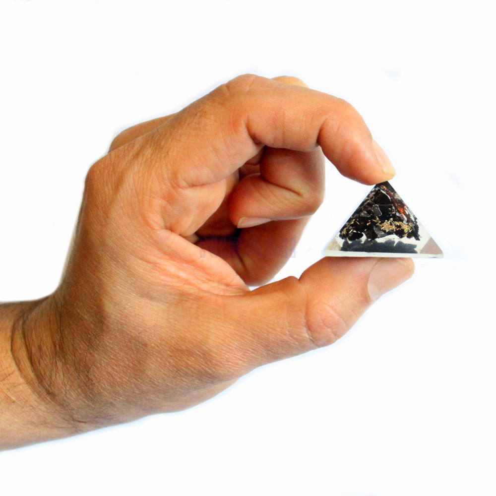 Gemchips y Cobre Pq. Orgonita Pirámide 25mm