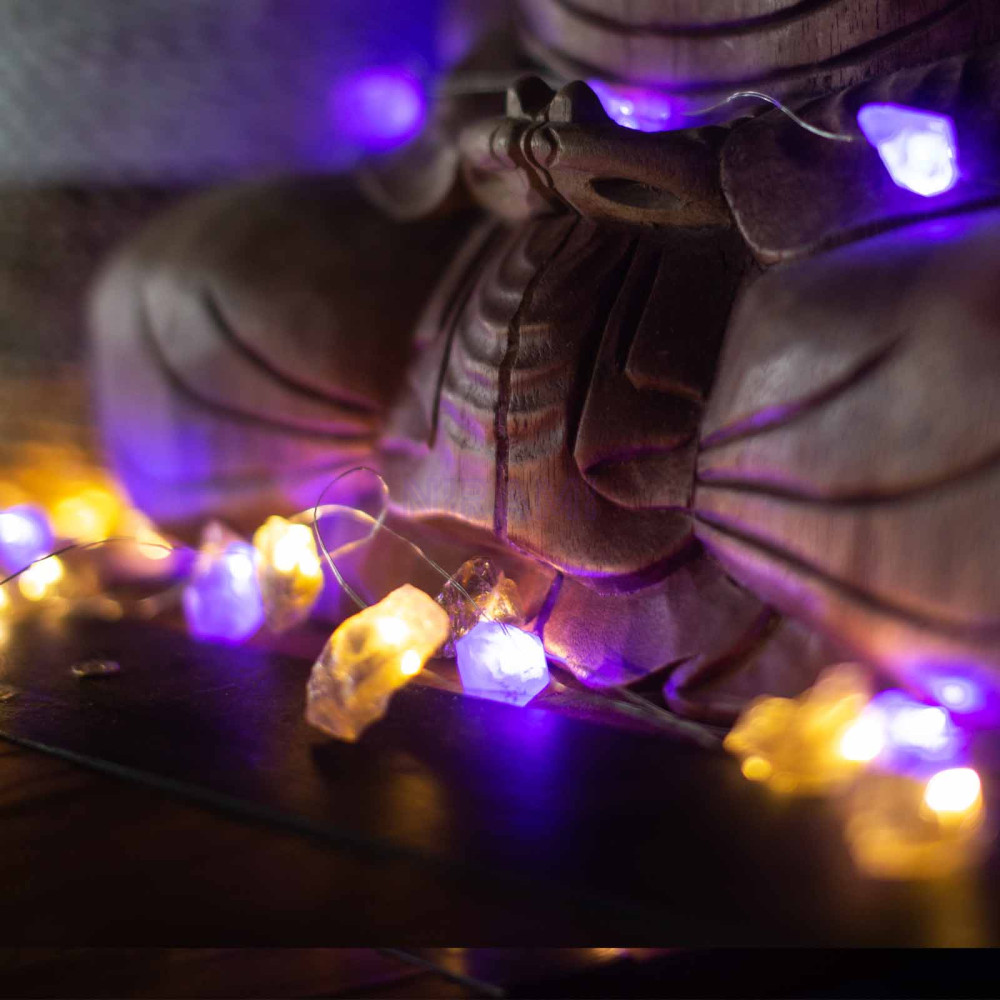 Luces de encanto gemas: amatista