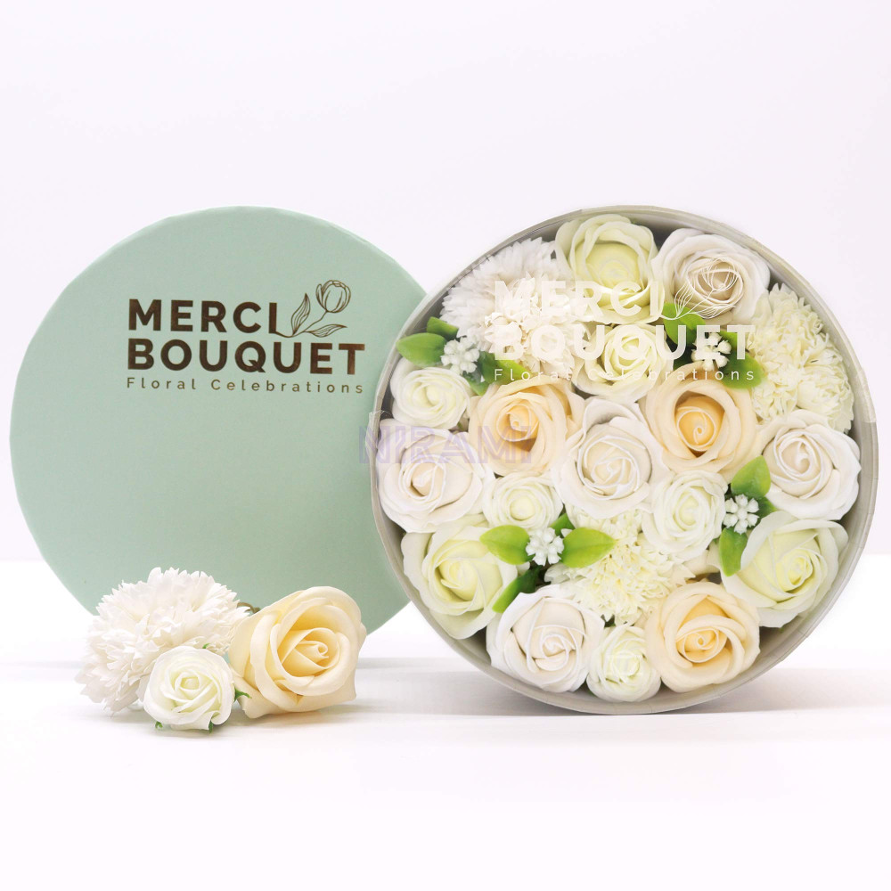 Bendiciones Boda Blanco y Marfil Caja Regalo Redonda Flores Jabón