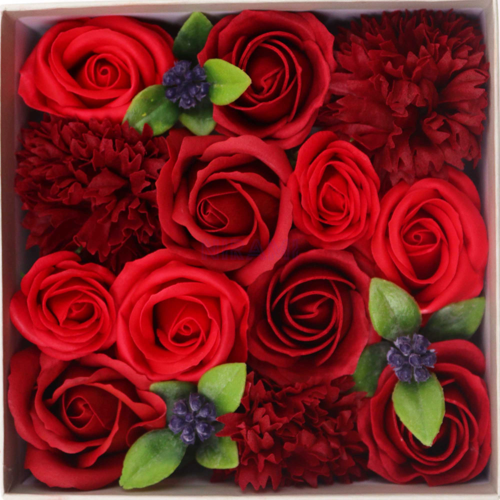 Rosas Rojas Clásicas Caja Regalo Cuadrada Flores Jabón