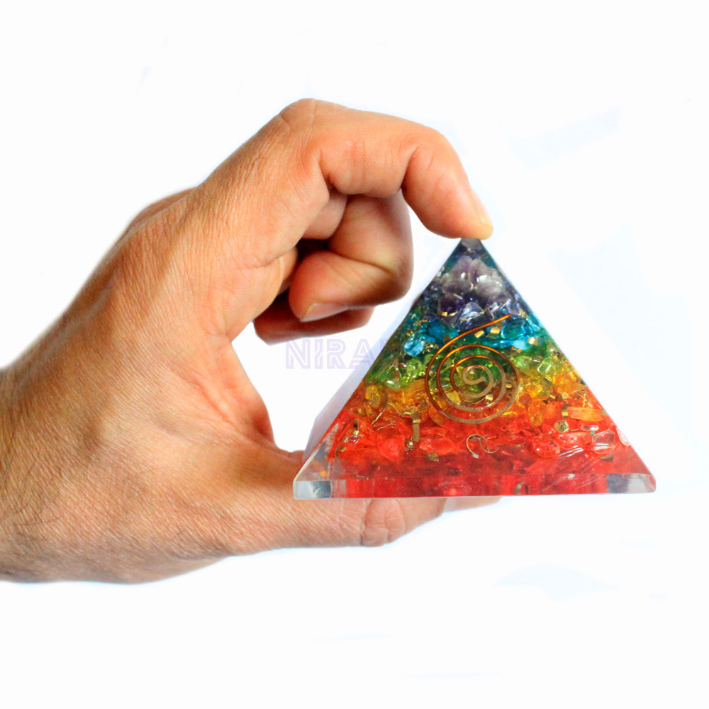 Gemas Chakra Lrg Piramide de Orgonite 70mm