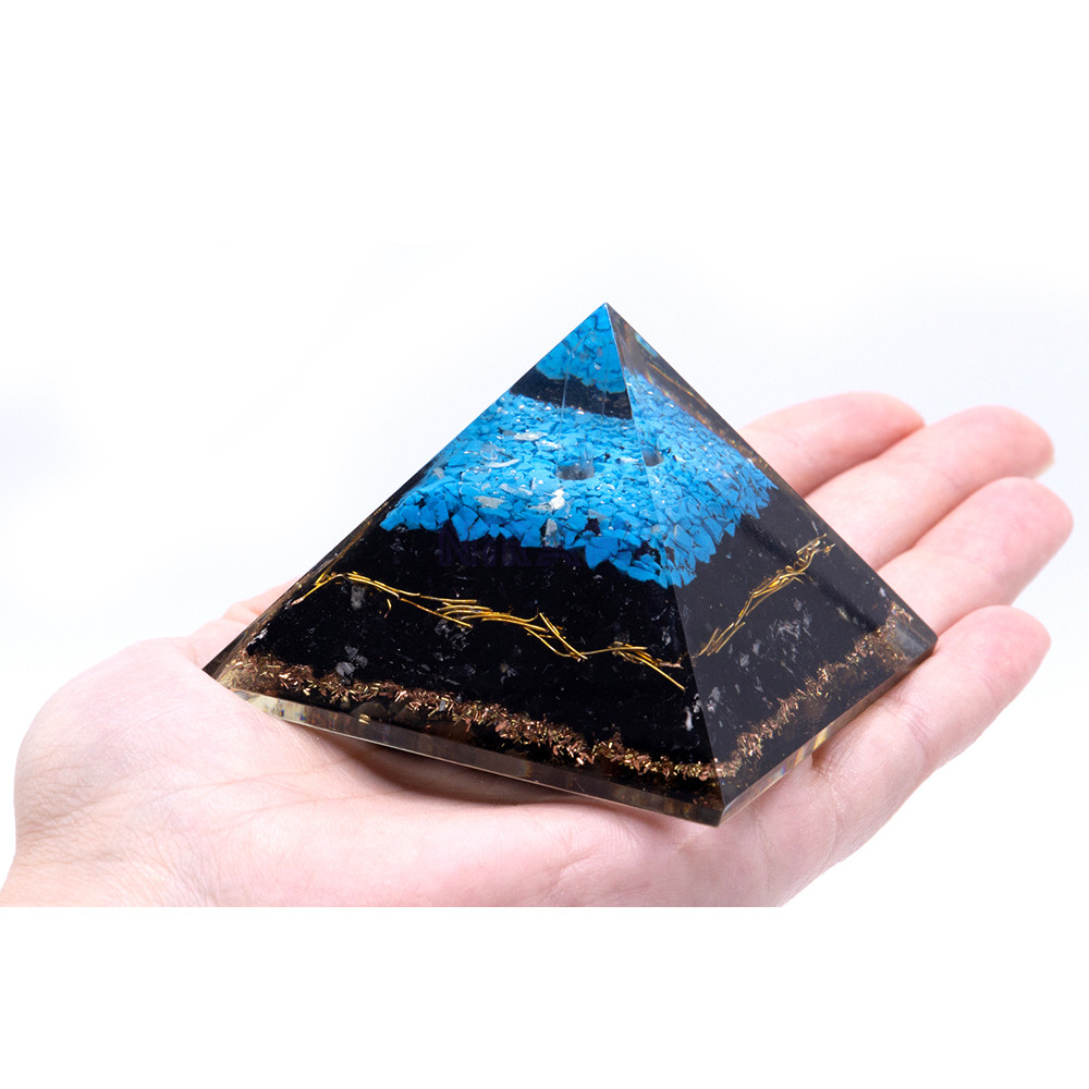Turquesa y Turmalina Negra Pirámide de Orgonita Lrg 70mm 