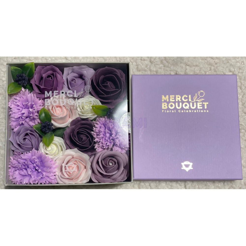 Rosa Lavanda y Clavel Caja Regalo Cuadrada Flores Jabón