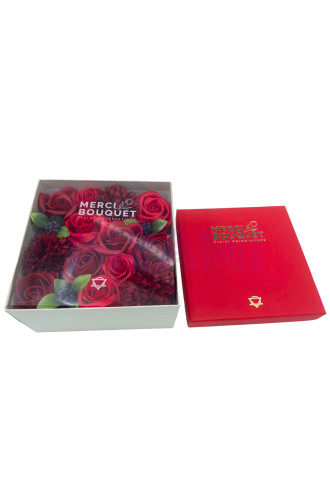 Rosas Rojas Clásicas Caja Regalo Cuadrada Flores Jabón