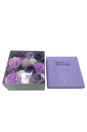 Rosa Lavanda y Clavel Caja Regalo Cuadrada Flores Jabón