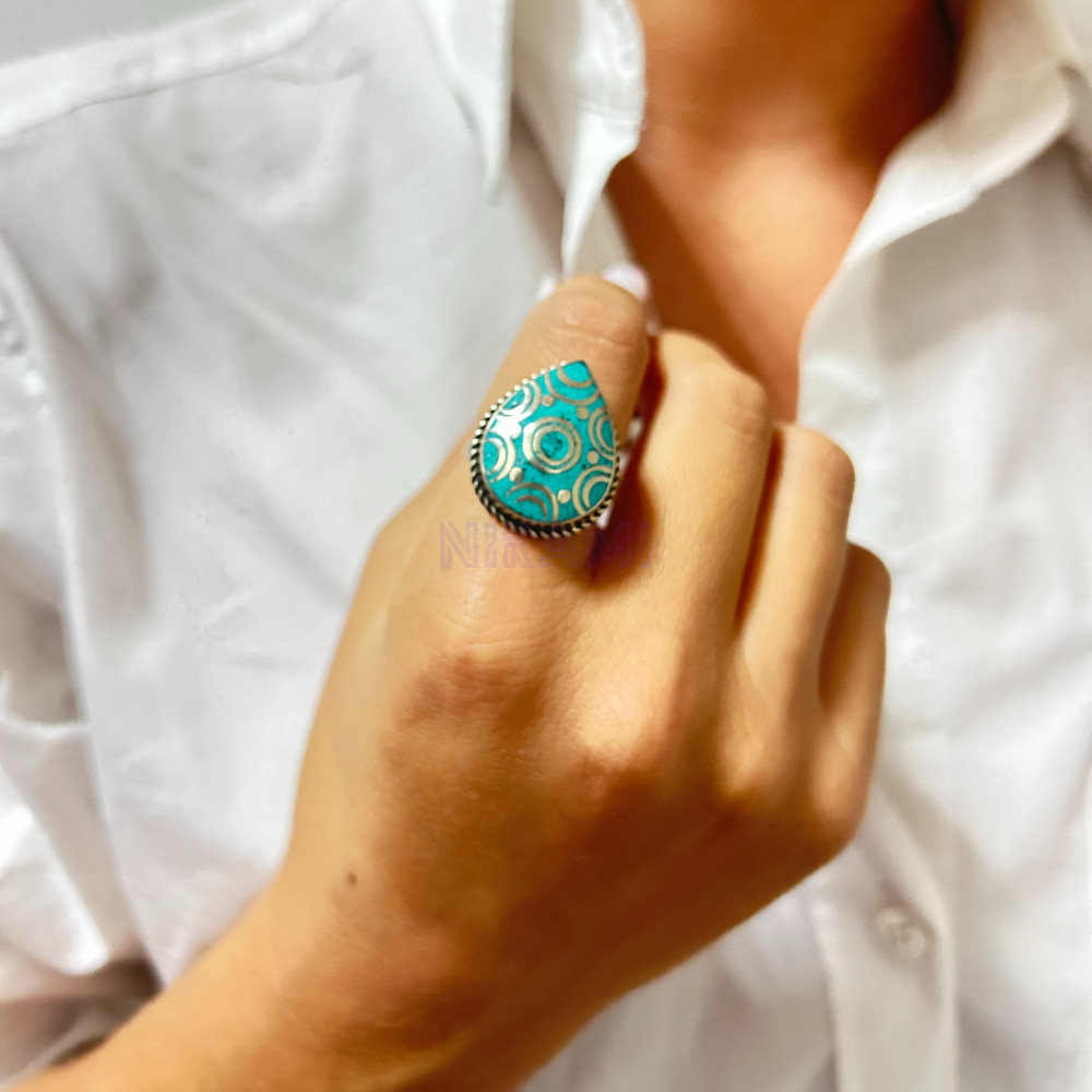 Anillo de lágrimas estilo nepalí (4 colores)